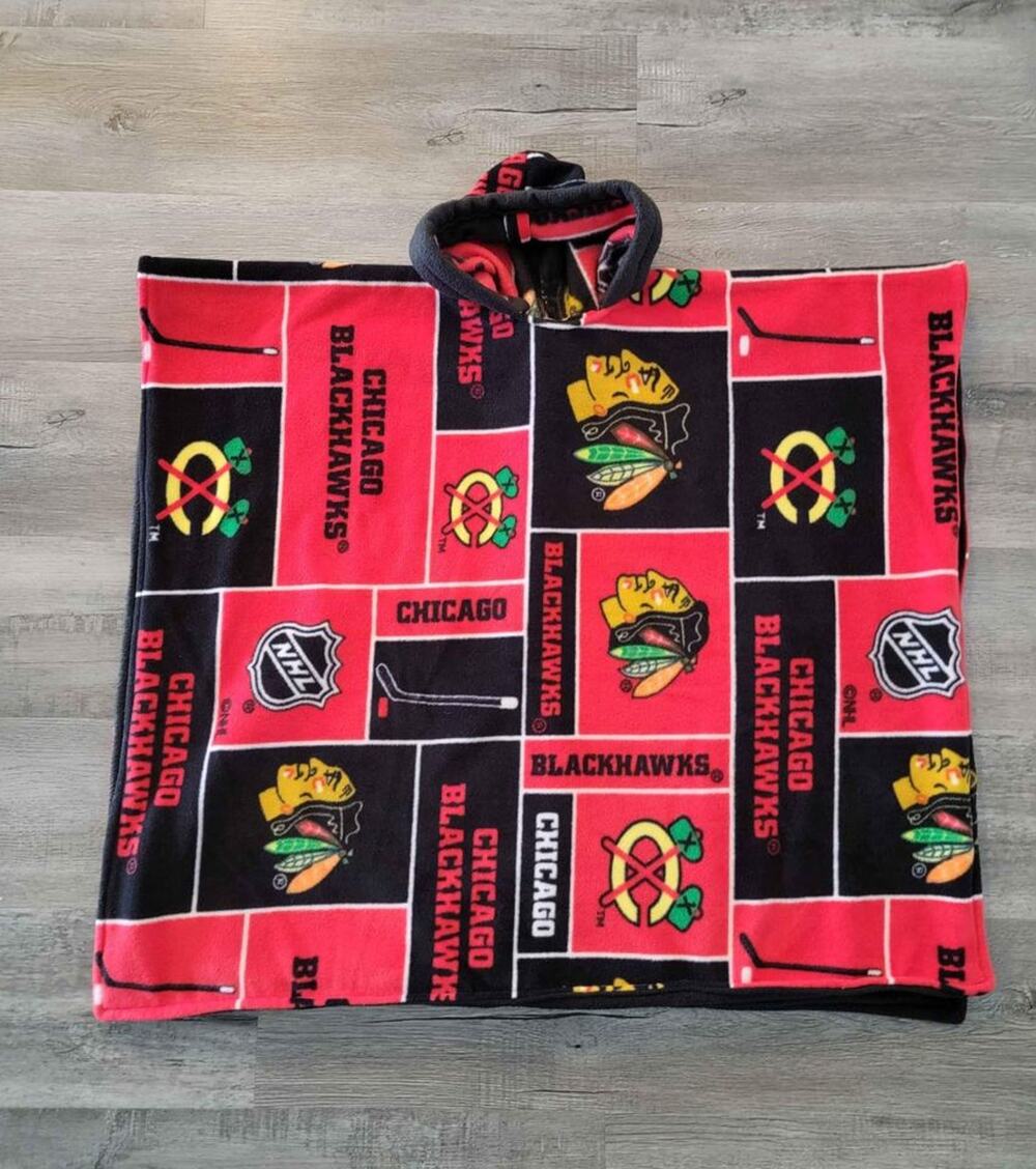 Chicago Blackhawks fleece Carseat Cover/cape with hood, baby/toddler